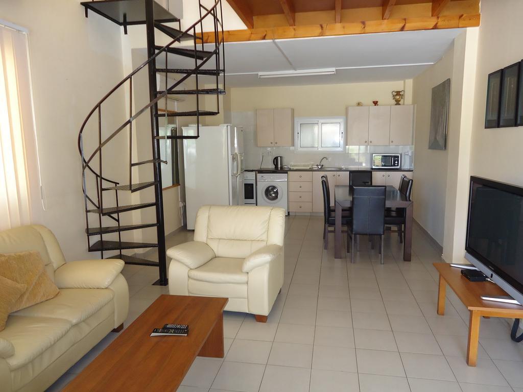Marisa Hotel Apartments Ajía Nápa Eksteriør bilde