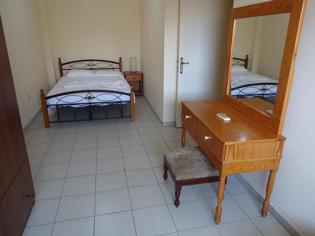 Marisa Hotel Apartments Ajía Nápa Eksteriør bilde